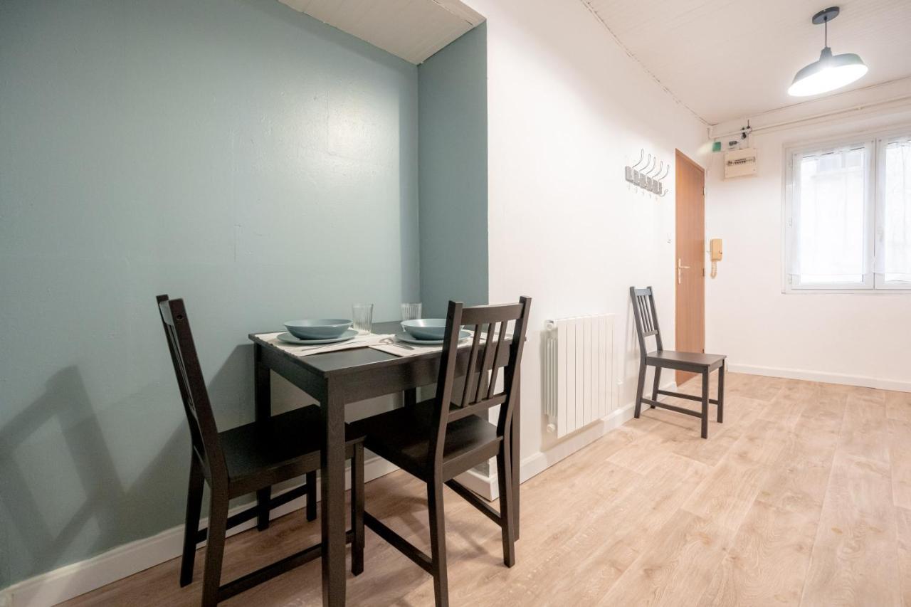 **appartement Proche Gare Et Marche De Toulon** Appartamento *